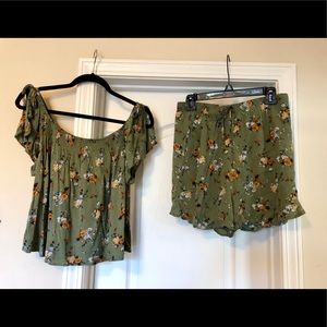 2 piece floral outfit!